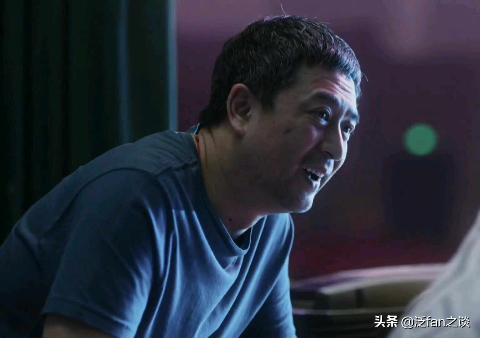 没有流量明星，全靠一群“老腊肉”的《装台》，凭啥招人待见？