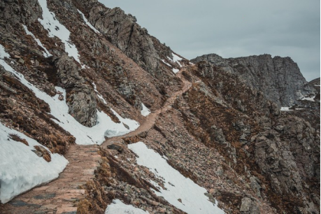 来陕西必去的两座山，一座是华山，另一座是我国大陆东部第一高峰