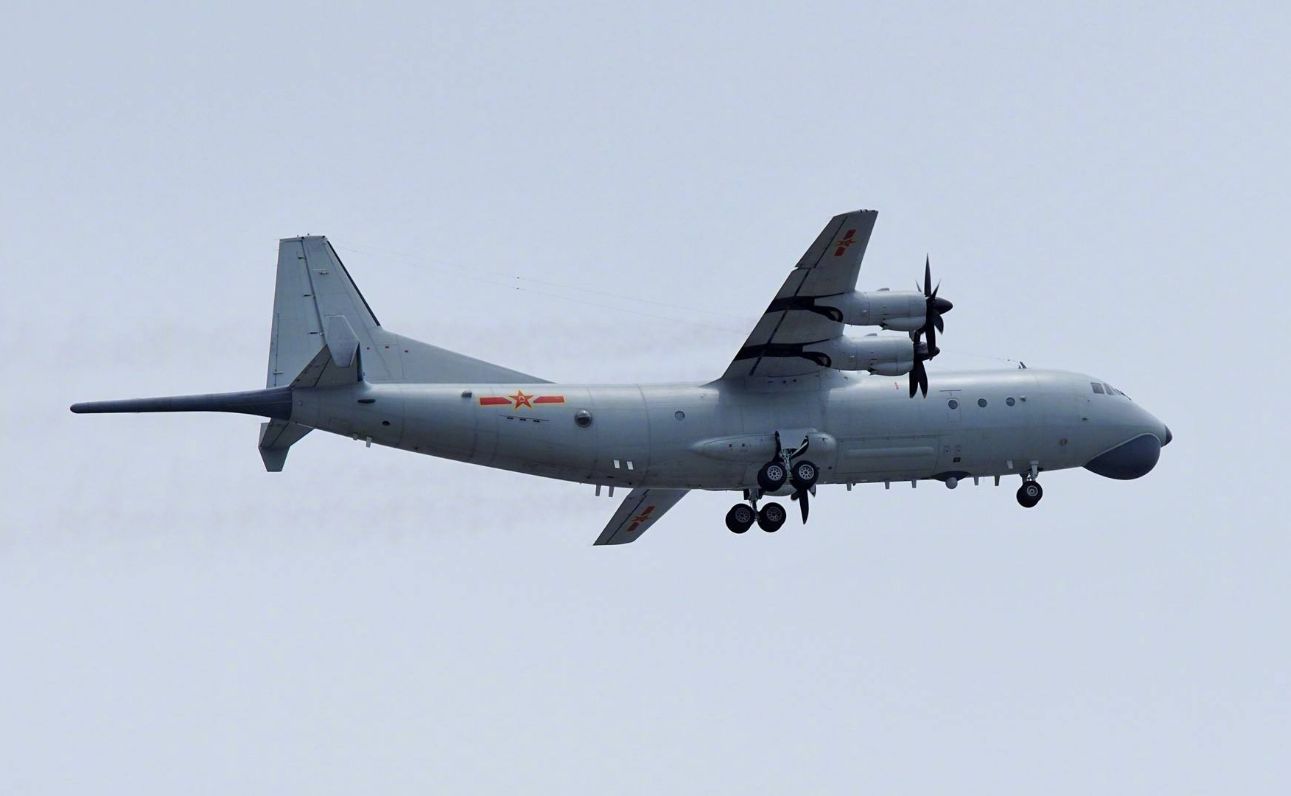 祖国必统一！解放军9架军机直扑台海附近，“台