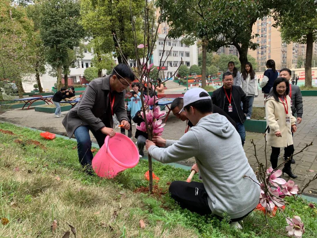 「风采」种植绿色希望、情系经开母校——植树节活动报道