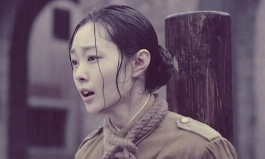 《伪装者》中明台到底为什么会喜欢程锦云，而