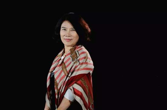 董明珠拒绝帮哥哥走后门被踢出族谱，网友：踢