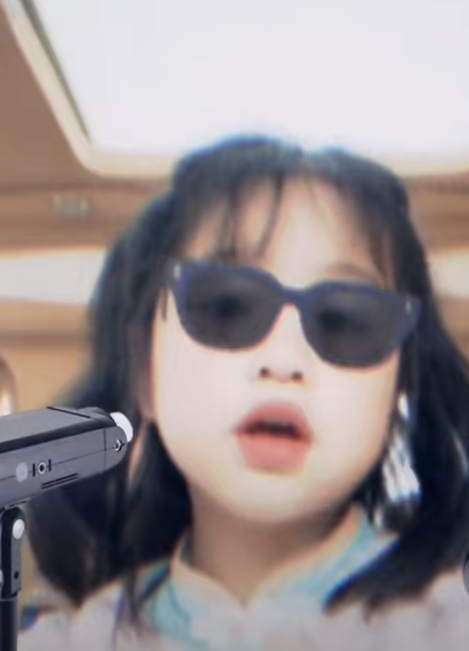 包贝尔女儿长大了！5岁容貌逆袭气质大变，对镜头挑眉表演天赋强