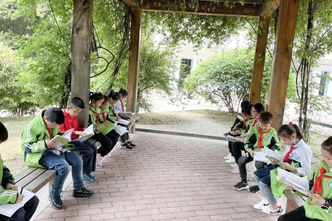 成都市双流区公兴小学德育课程之读书节活动