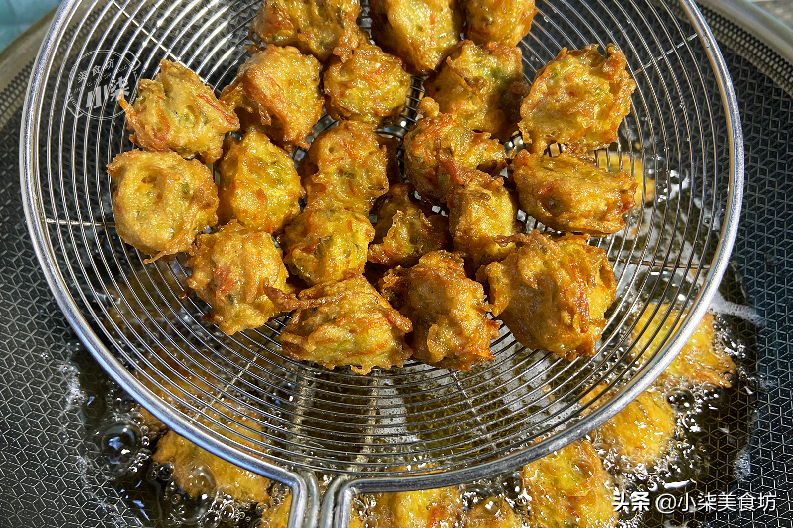 炸蘿蔔丸子不加一滴水，老式做法，丸子外酥裡軟，放10天也不硬