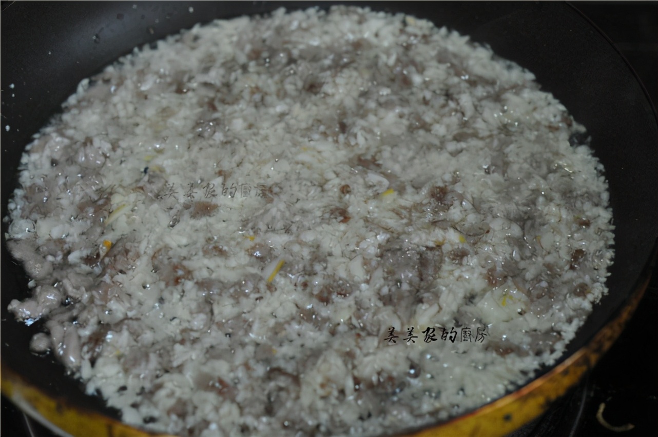 茄子別再炒了，加1把大蒜，不蒸也不炸，鮮嫩入味，少油最健康