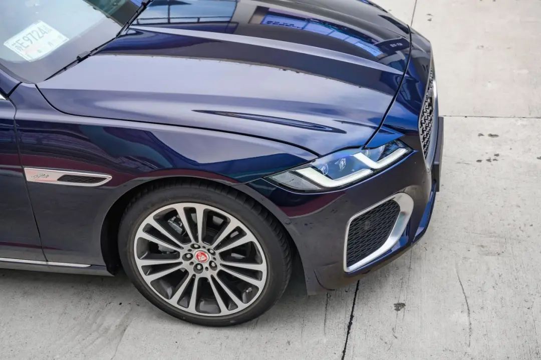 内饰大改，赛道试驾捷豹XFL