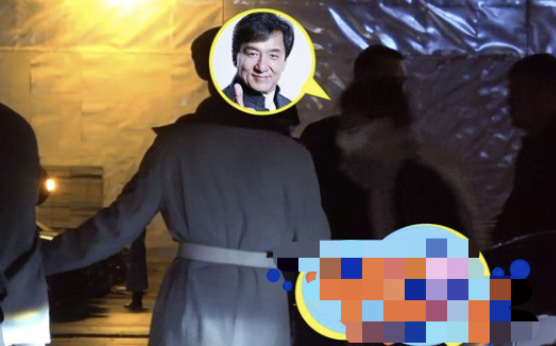 67岁成龙聚餐被拥簇排场大，86万保姆车曝光，后