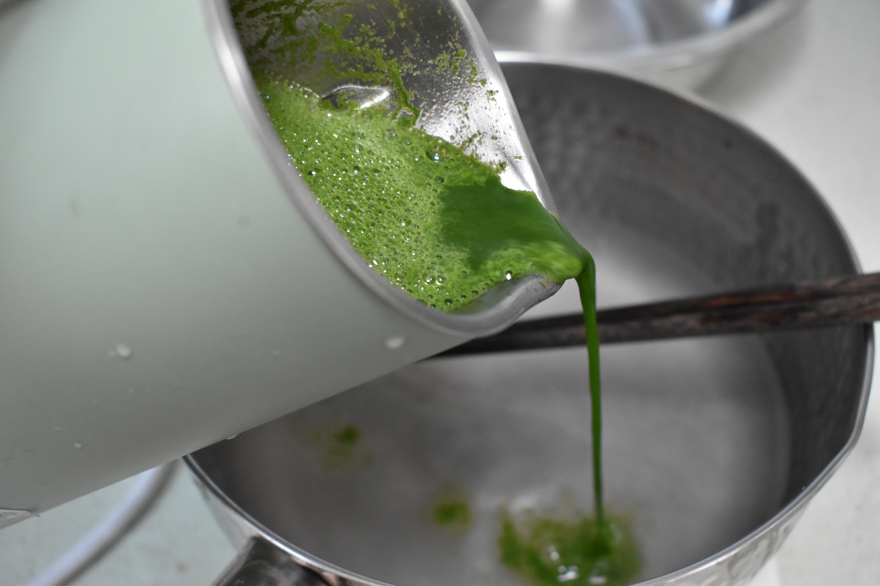 三伏天闷热湿气大，我家常用它做消暑甜品，清热祛湿，全家都爱吃