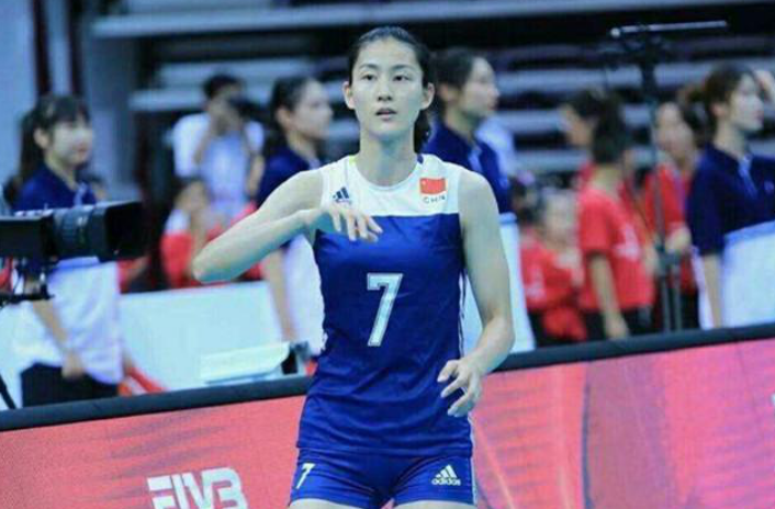 26岁女排二传手意外回归，接受郎平检验，世界冠