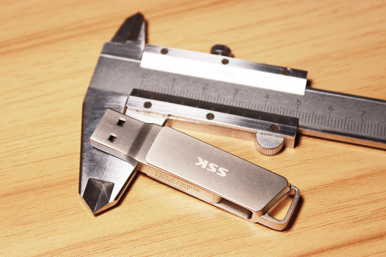 手机电脑存储不够？飚王U盘来帮你凑！飚王U盘使用体验