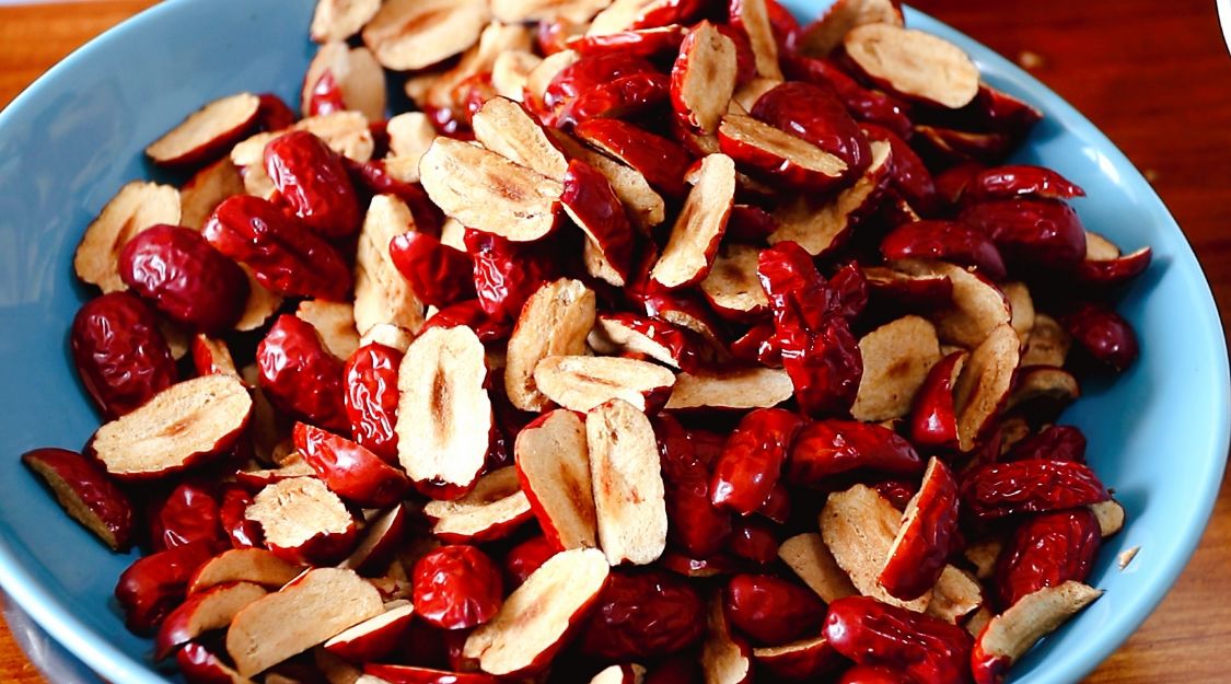 枣糕别再发面了，用纯红枣肉做的枣糕，香甜软糯，比蛋糕还好吃