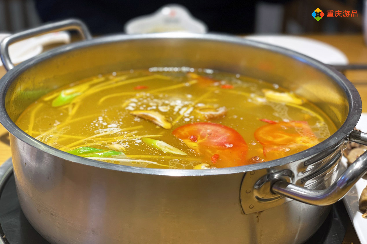 在重庆吃北京烤鸭，截然不同的做法，让广州的朋友大呼过瘾