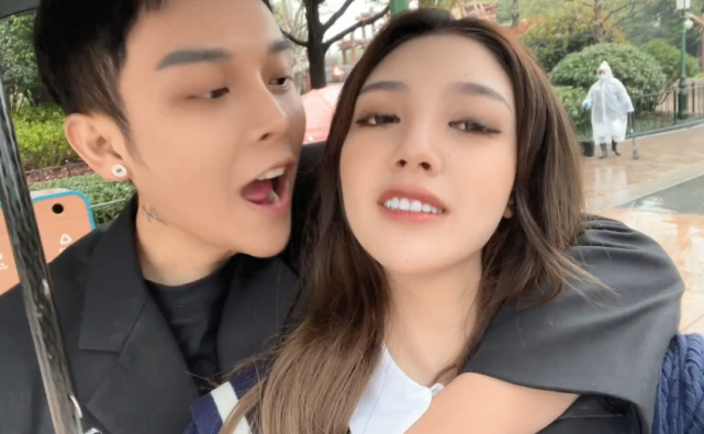 Piggy gentleman and bag just was pregnant, han Anran with respect to Guan Xuan " new male friend " , heat of true meeting loiter