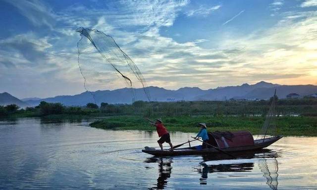 捕的收手，吃的忌口，让长江“十年禁渔”磨出