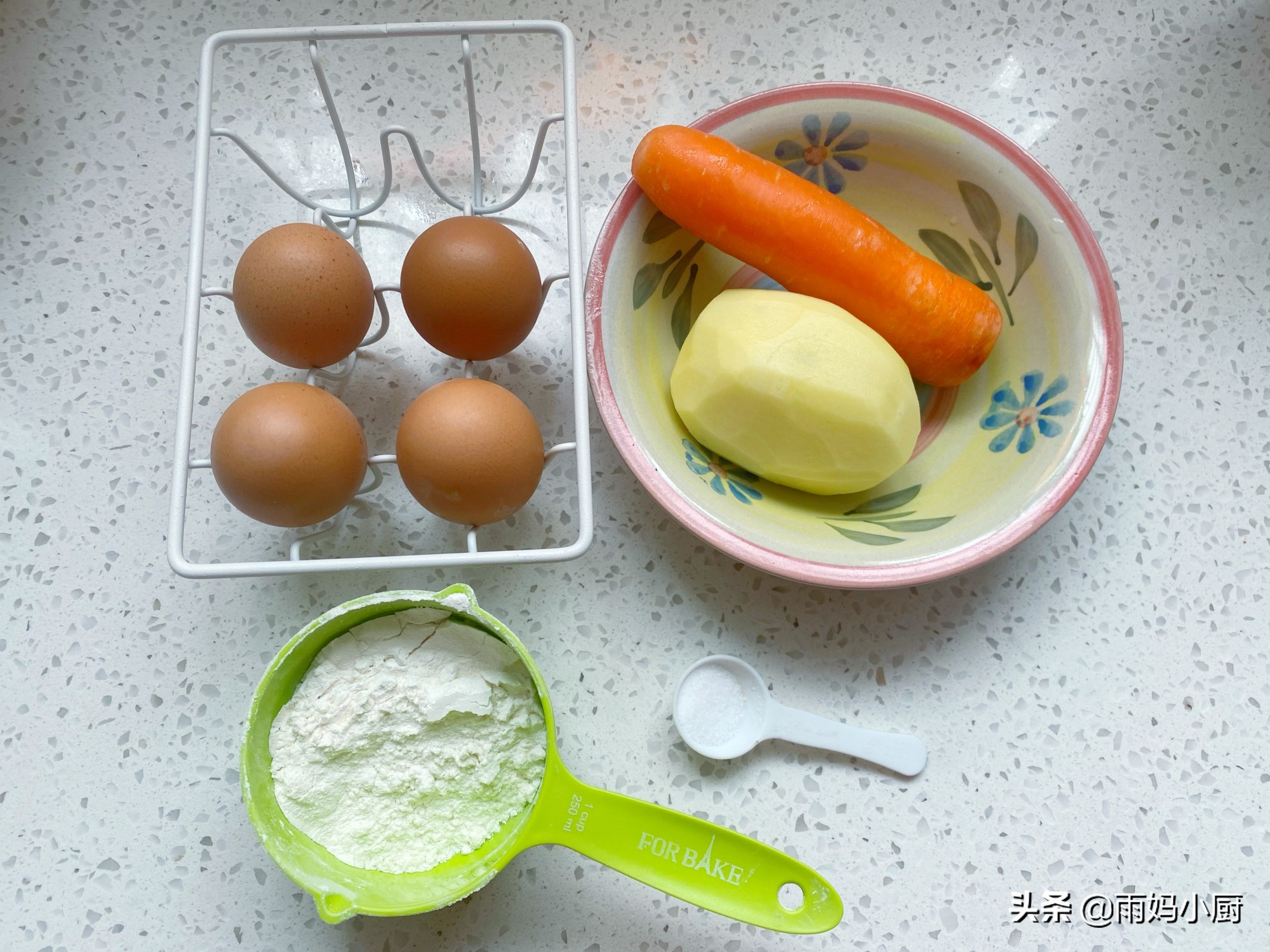 10分鐘快手窩蛋餅，金黃誘人又美味，用來當早餐營養加倍