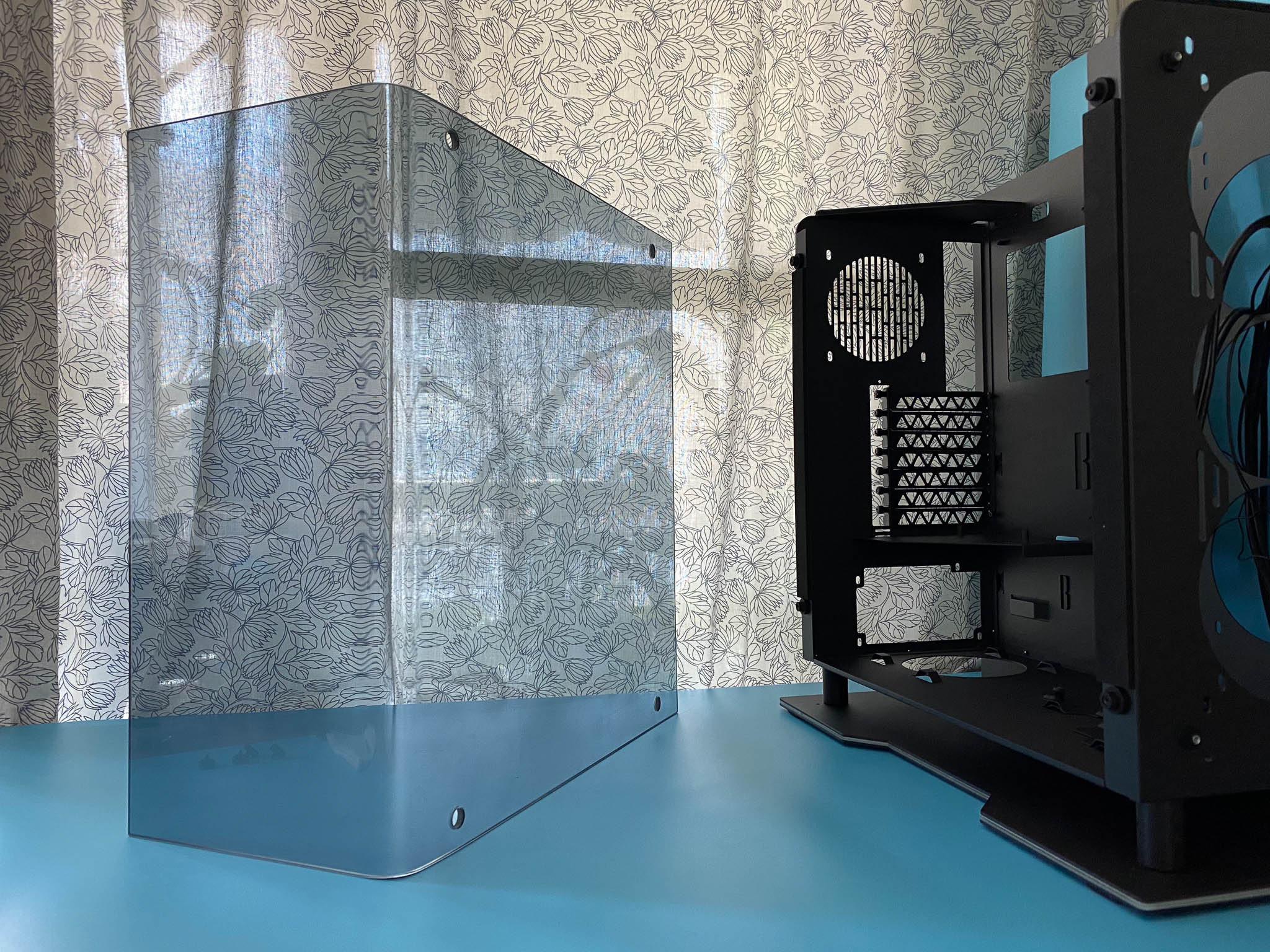 打造桌面卢浮宫，ZEROZONE EOS弯曲玻璃机箱装机实录