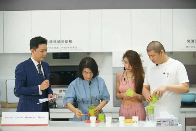 兜兜转转，47岁的刘强东与66岁的董明珠才是商业