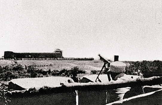 司马懿可没有迫击炮！伪军连长痴迷京剧，对着