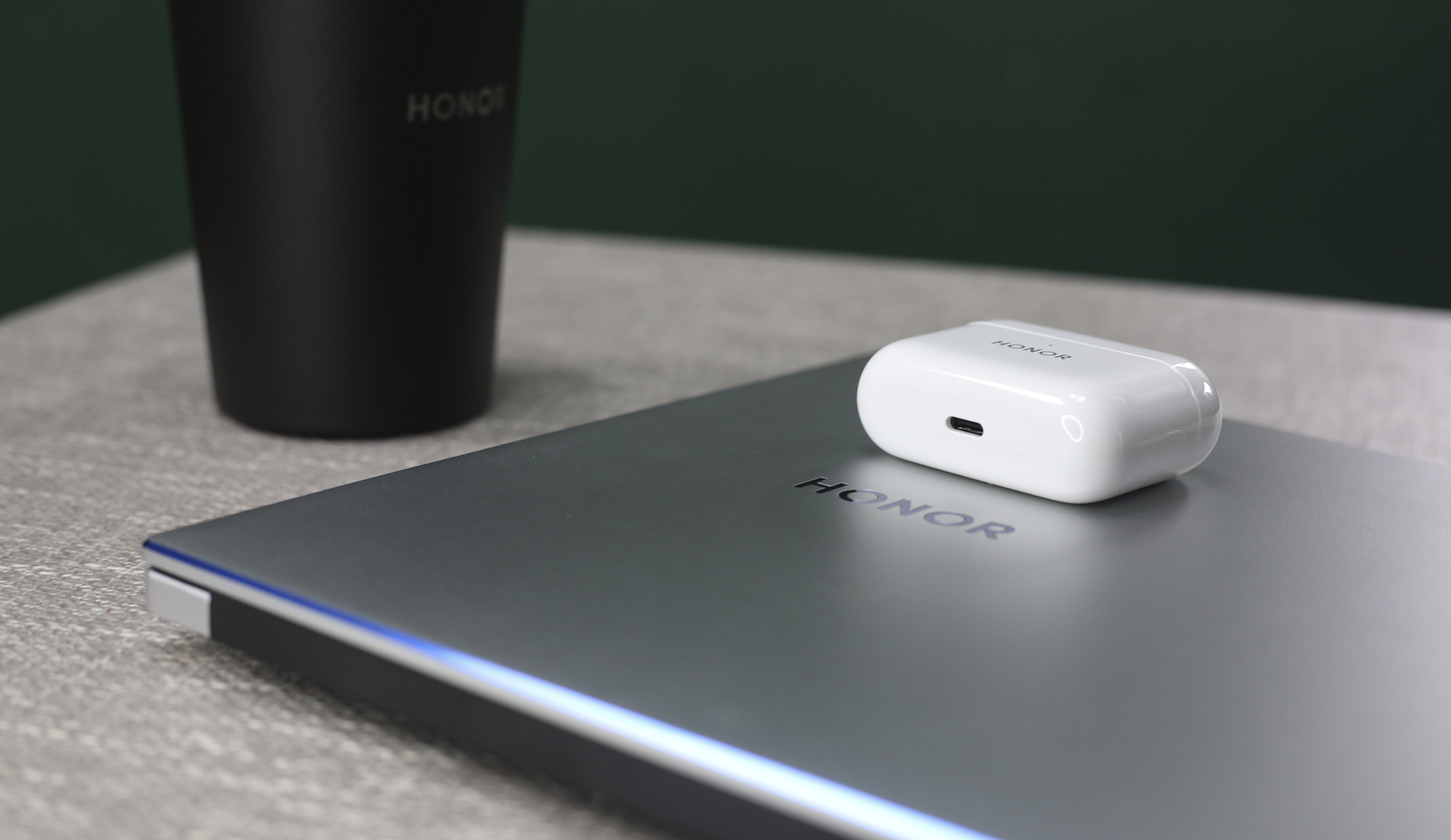 持久聆听、久到离谱！荣耀Earbuds 2 SE上手实测，降噪确实强大