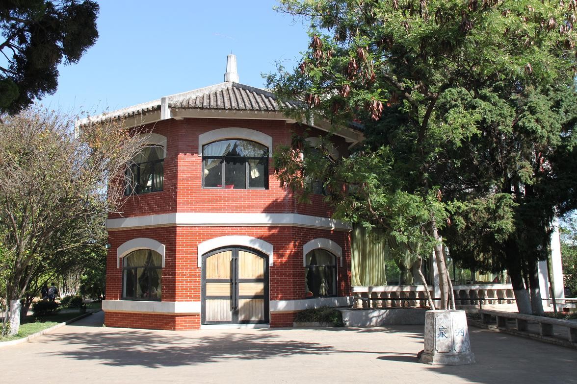 60岁庾澄庆血流不止，连夜送往医院，曾为伊能静与张宇反目成仇