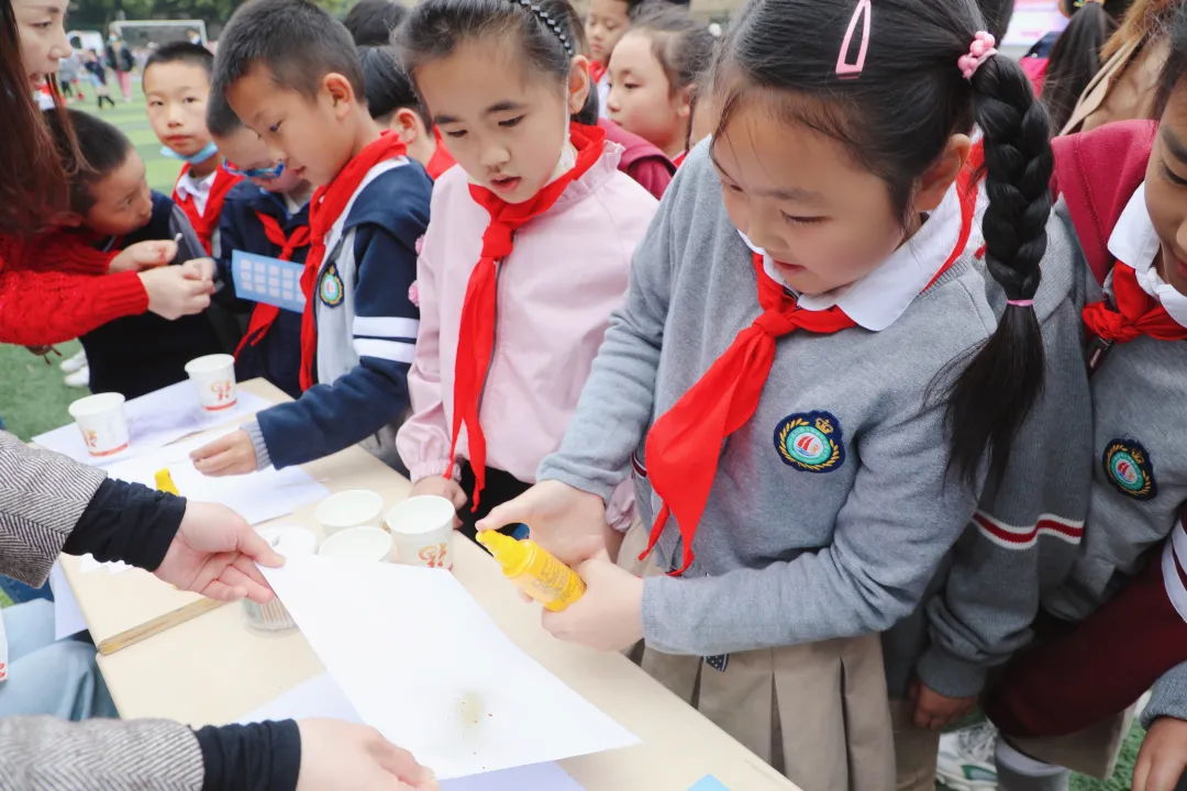 科技逐梦，创想未来——天府新区华中附小首届科技节闭幕式