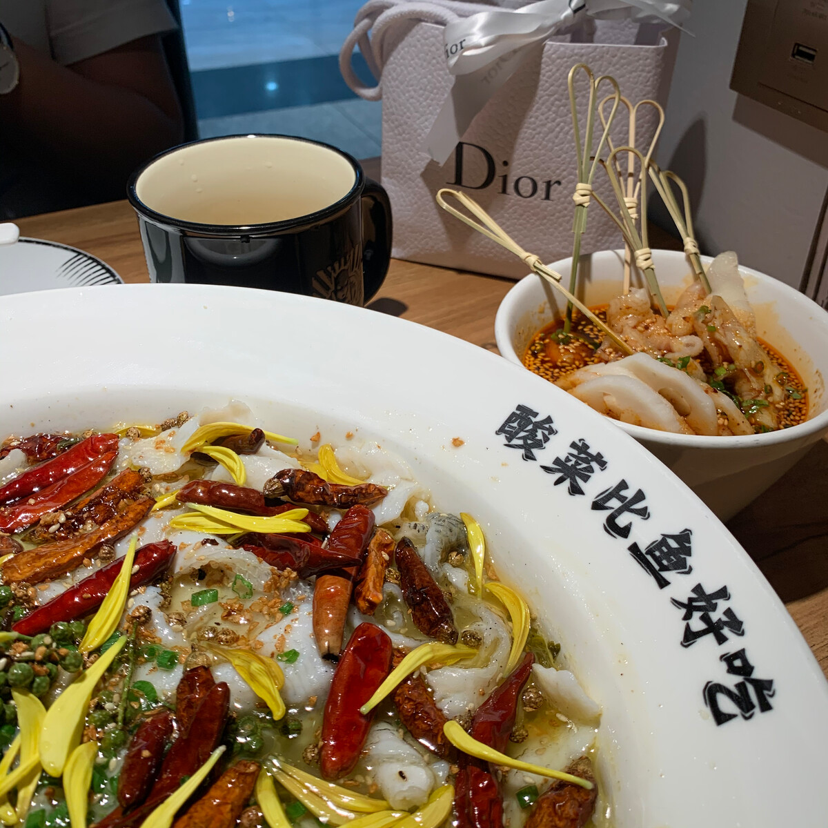 你知道吗？很多餐饮小白被太二酸菜鱼给带进坑里了