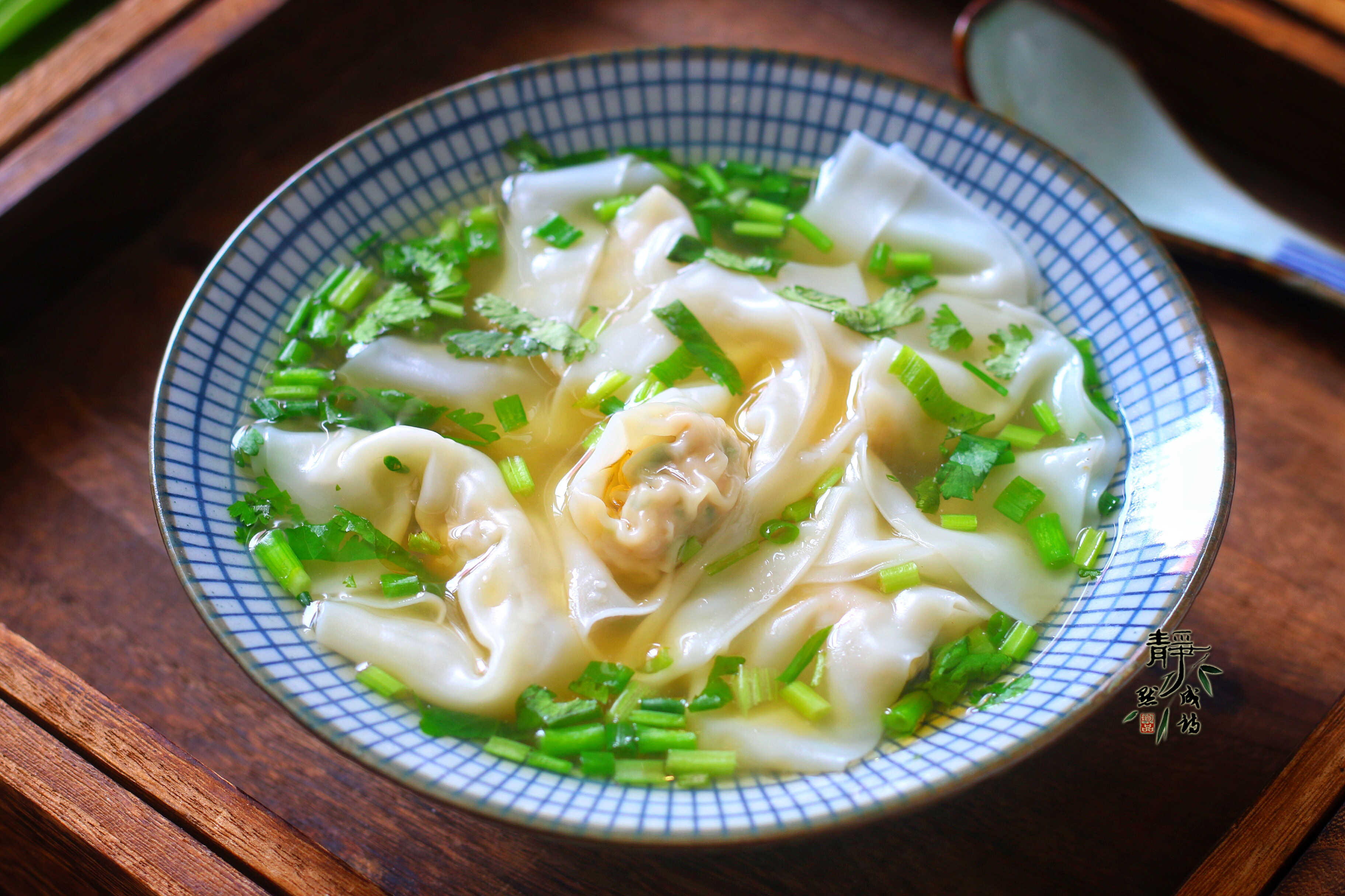 早餐就好這一口，絞點兒肉餡兒就成，跟餃子一樣好吃