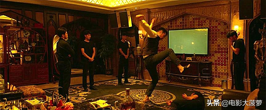 金世佳浑噩13年，就是在等这个“人渣”的出现