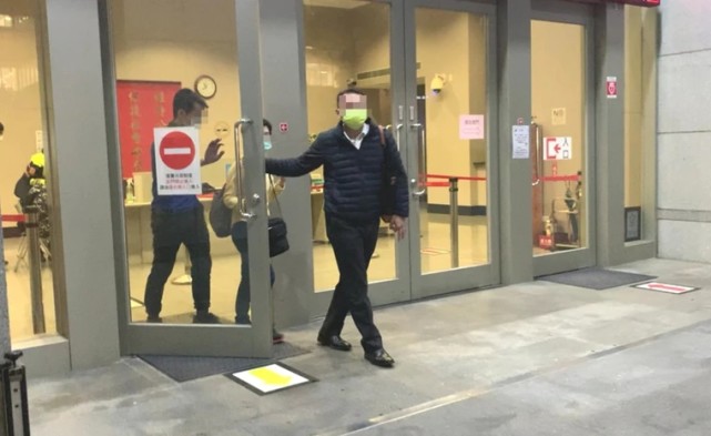 女歌手墜樓亡，手機通話內容曝光，其母只差20分鐘便可救她一命