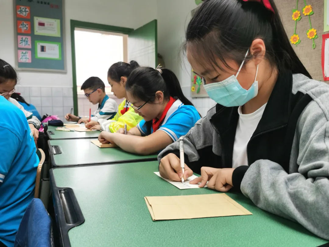 双流区九江小学开展5.25“我爱你”心理健康教育活动