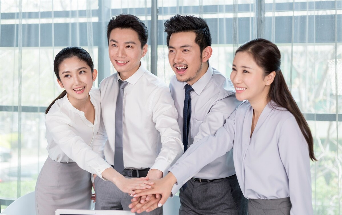 一个好老板如何用四招收服人心，答案全在这里