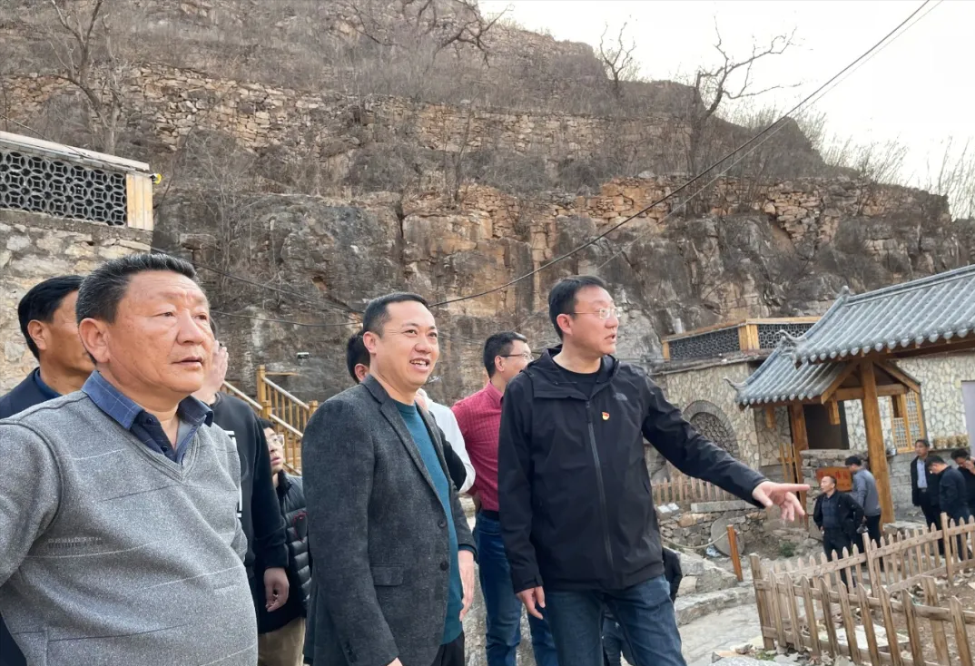更乐镇大洼村火了！外地考察团到大洼考察乡村旅游！未来更加繁荣