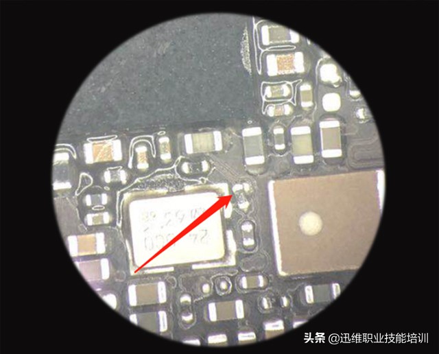 手机上摔机后无法开机，iPhone7P常见问题，碰到这一状况要当心了