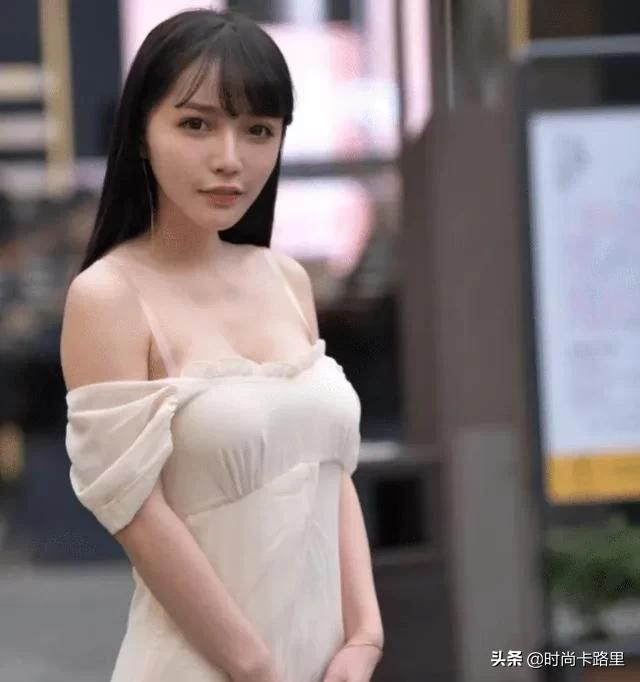 時髦迷人的“仙女裙”，美女們笑得太開心了，網友：真的好滿足