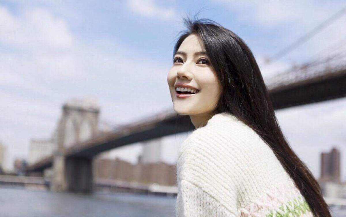 结婚前的高圆圆大胆追爱，感情生活过于丰富，