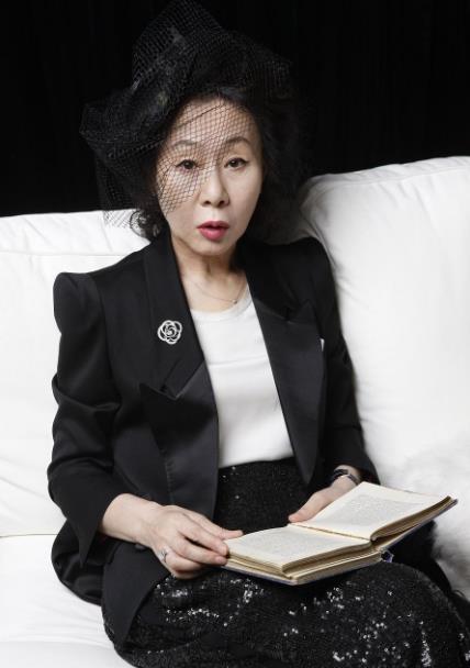 Acting godmother Yin Ruzhen: At the peak, she married Zhao Yingnan, her ...