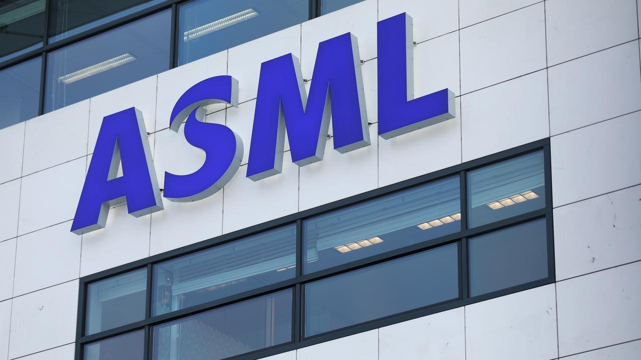 光刻机11台！面对中国的巨大市场，ASML最终做出了正确决定