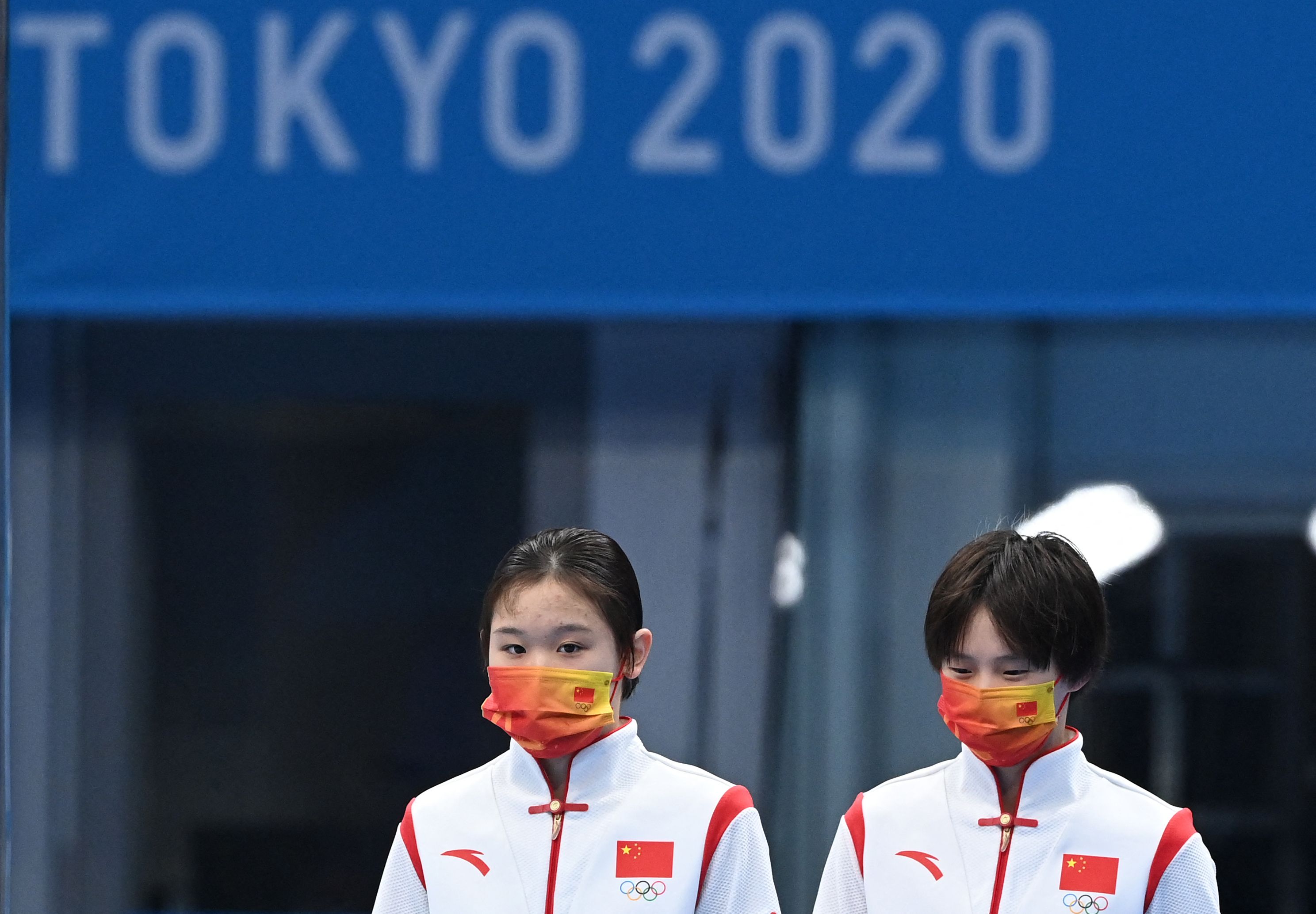 张家齐陈芋汐女子双人十米台夺金，中国队重回奥运会奖牌榜第一