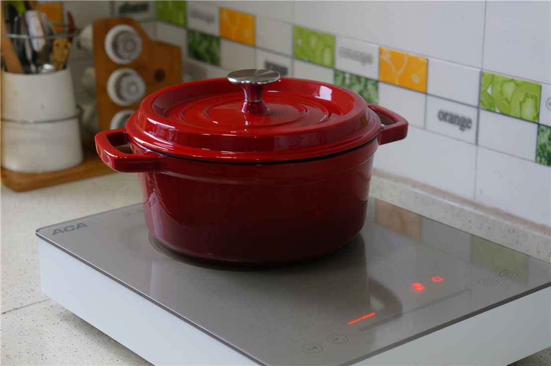 鸡汤很受欢迎，暖胃又滋补，搭配虫草营养翻倍