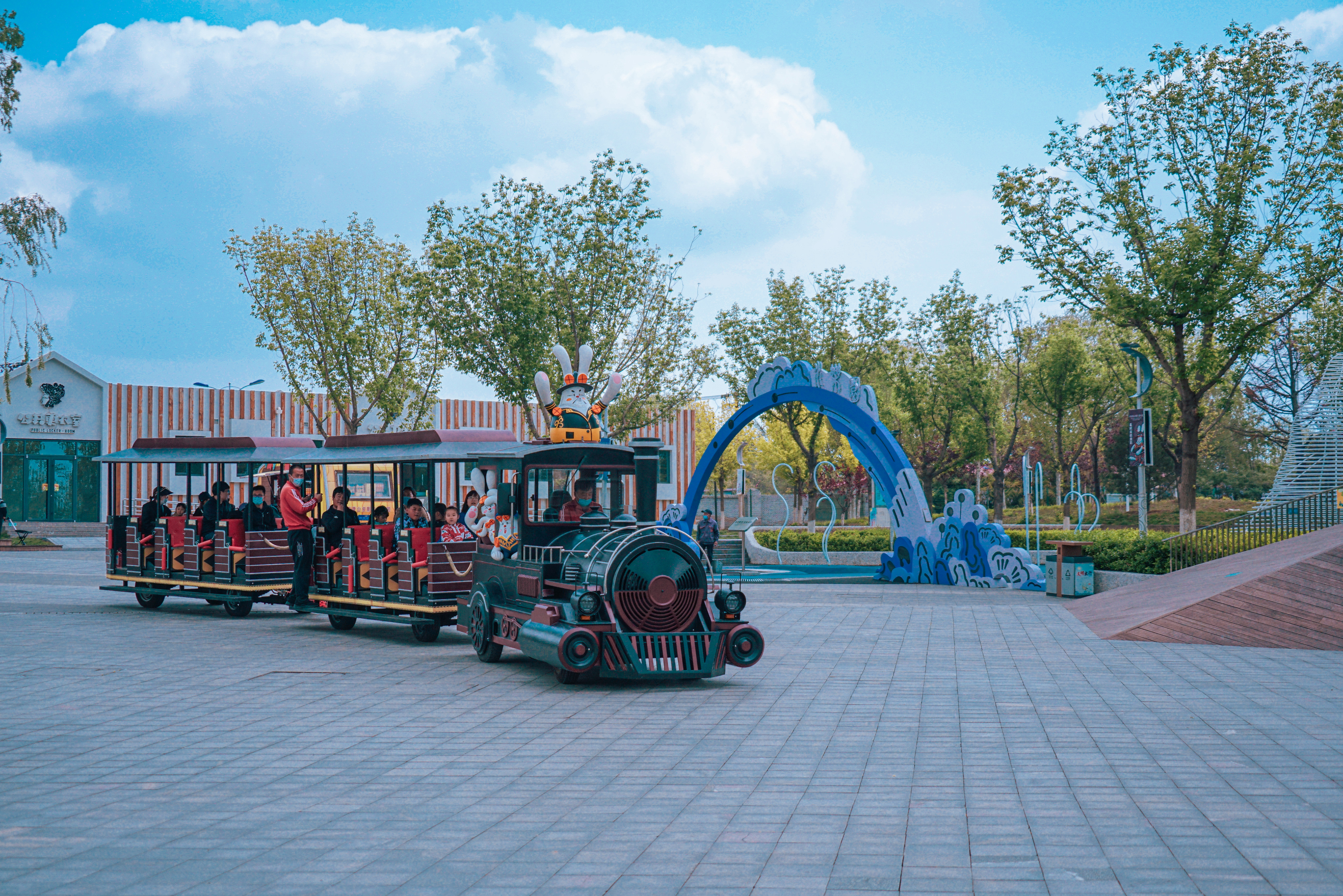 中国唐山皮影主题乐园是京津冀大区最大的低碳环保体验乐园!