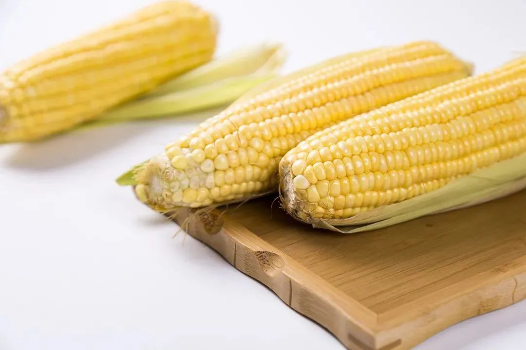 Why does corn taste sweeter with some salt?What are the other little