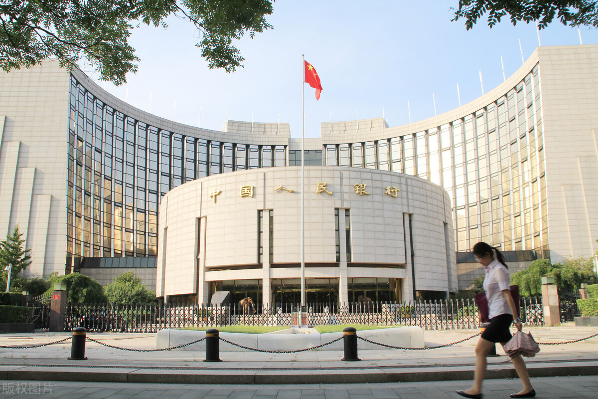 央行高呼：全面放开生育、别让高房价逼走年轻