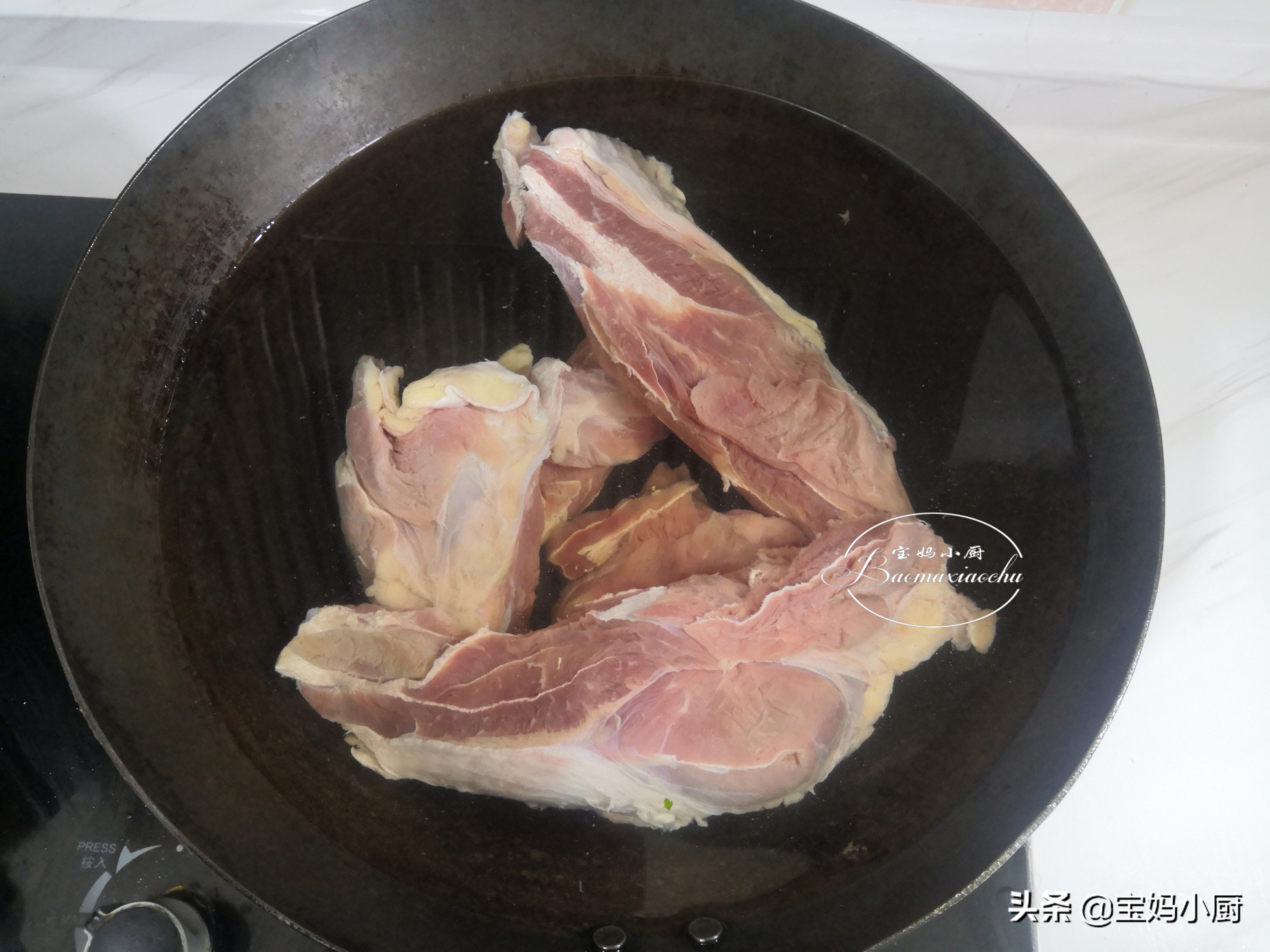 很靠譜的醬牛肉做法，年夜飯上每年必備，用料家常，電飯煲就搞定