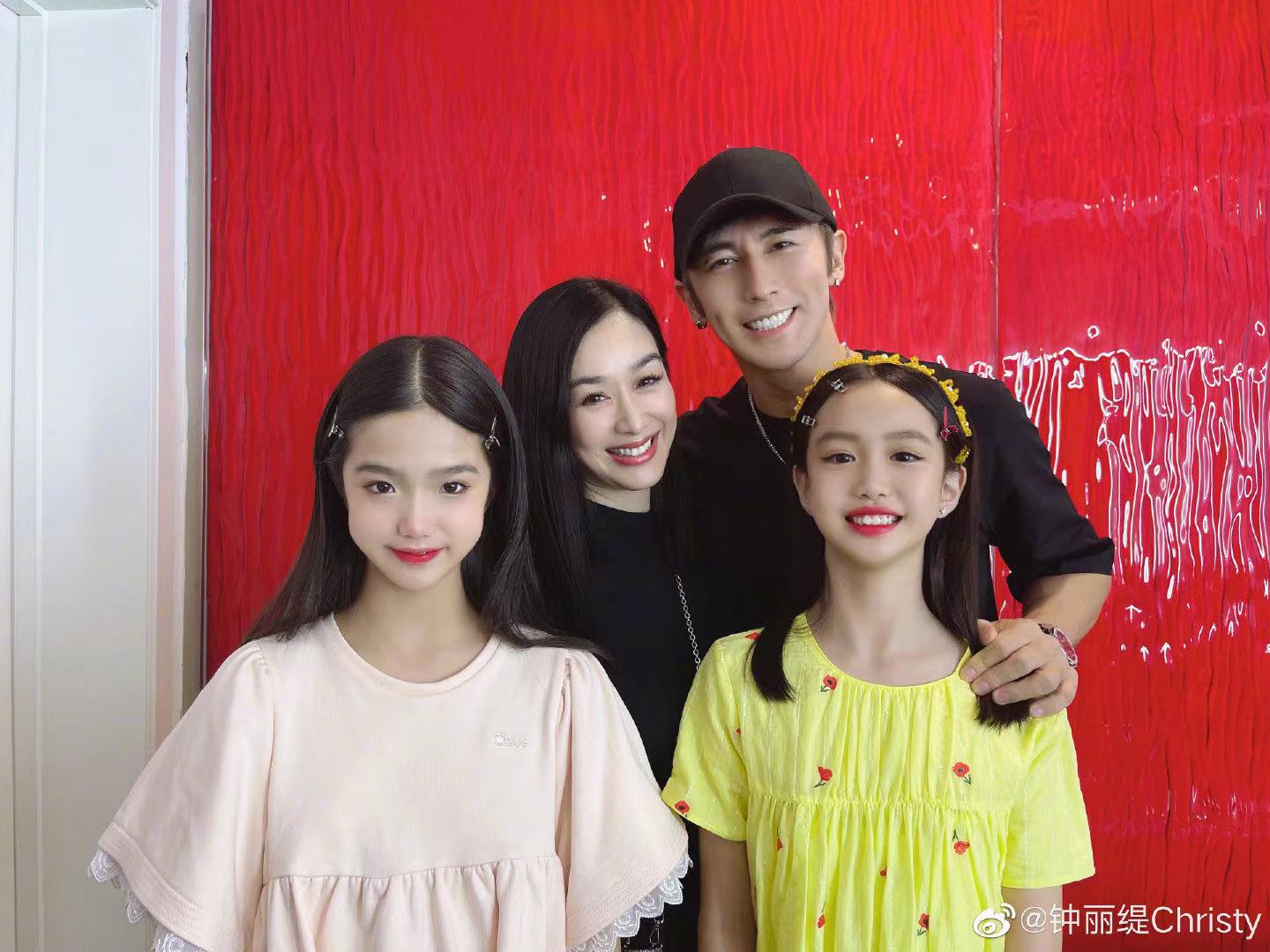 Li Zhing Rul The three mothers and daughters of Zhong Liti celebrate Zhang Lunshuo's ...