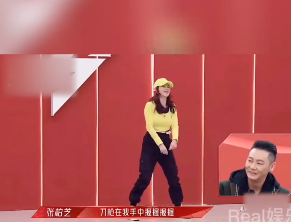 张柏芝上节目唱跳频频失准，王菲好友直接开撕
