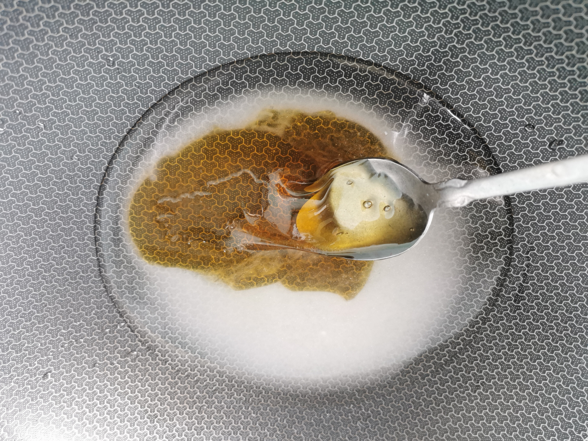 1碗面粉，3个鸡蛋，在家也能做沙琪玛，香甜绵软，没有添加剂