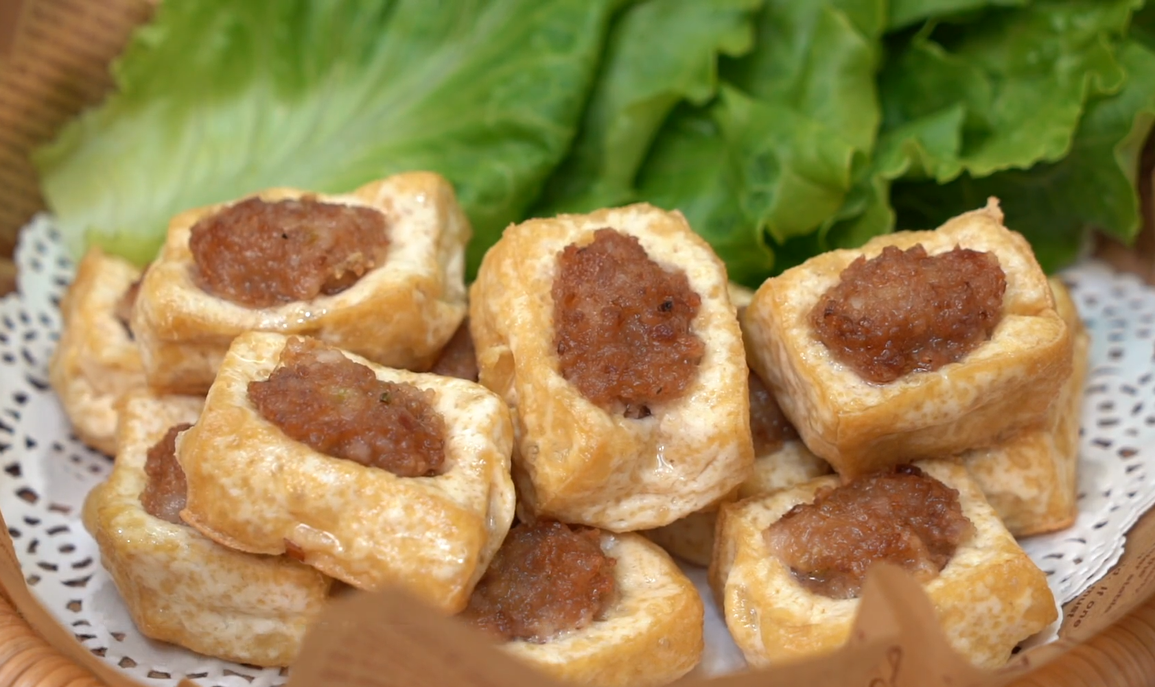 豆腐加一塊五花肉，教你沒吃過的做法，葷素搭配，香到流口水