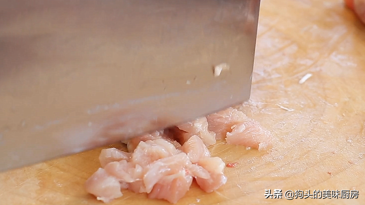 懒人香酥鸡肉饼做法，不揉面不醒目，鲜嫩多汁，层次丰富太香了