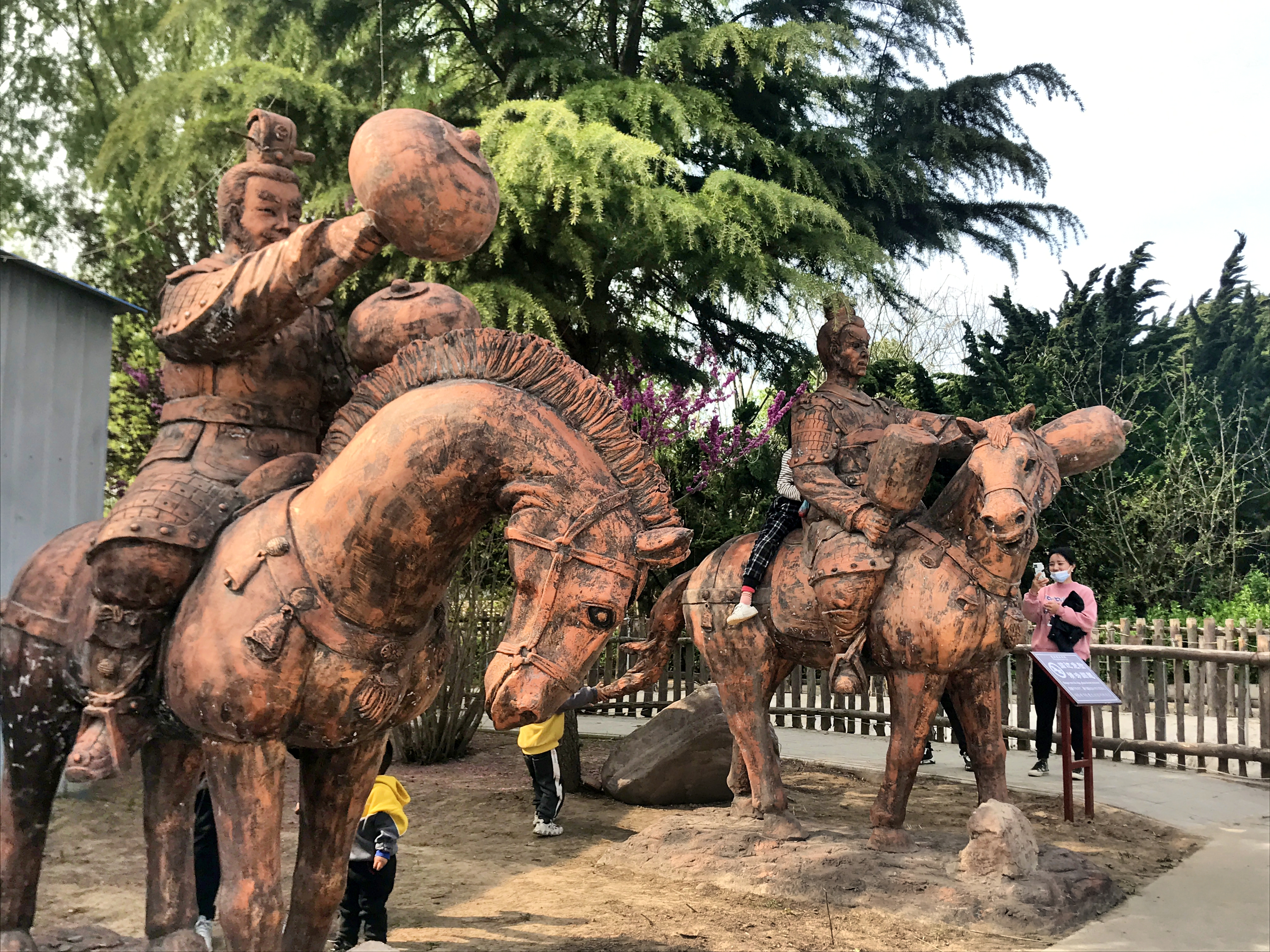 瓦岗寨是一个什么样的景区